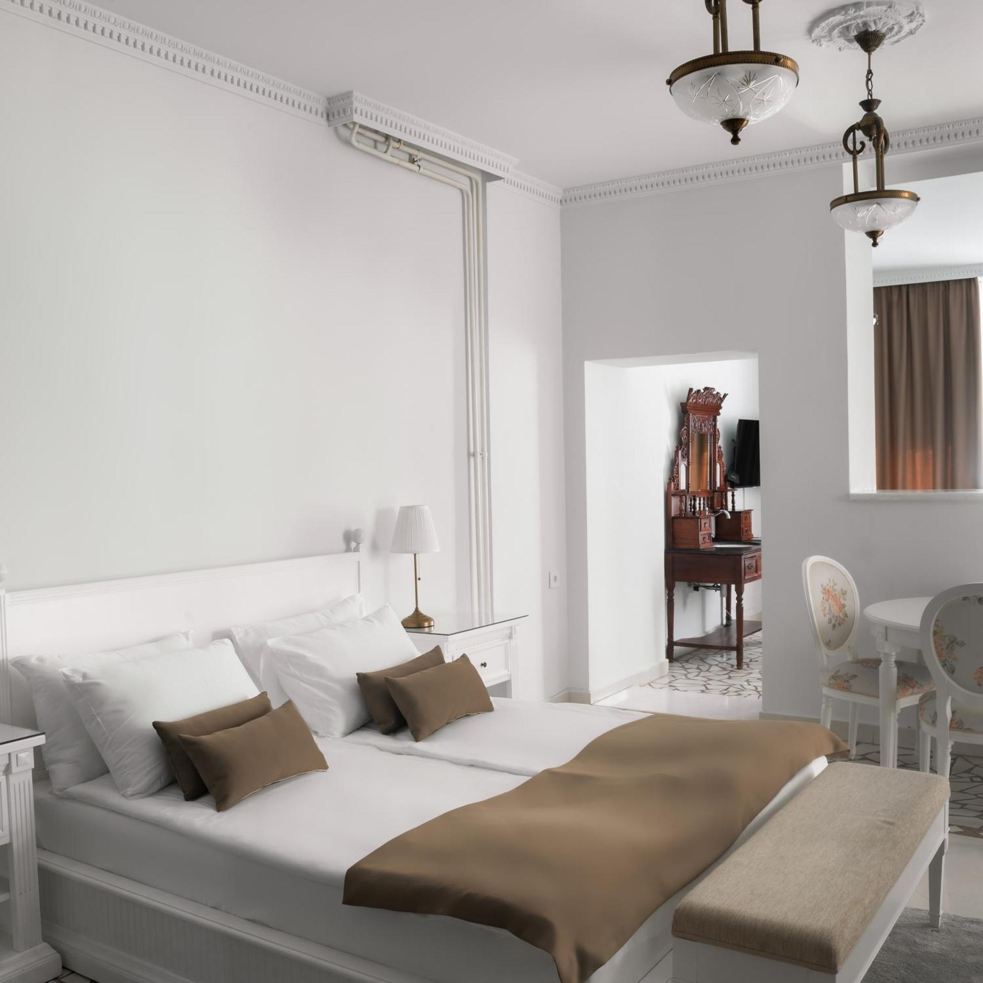 Jardin Hotel 4*